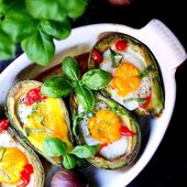 Oeuf cuit au four dans son Avocat - Cuisine et Cigares