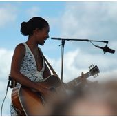 AYO en concert à Chantilly - Images du Beau du Monde