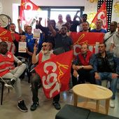Plaisir : des salariés d'Ikea investissent le siège social ! - Front Syndical de Classe