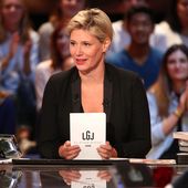 Natacha Polony tire son chapeau à Maïtena Biraben. - LeBlogTvNews