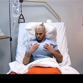 Stars sous hypnose : Baptiste Giabiconi se réveille avec des seins (vidéo). - LeBlogTvNews