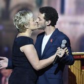 A quoi ça sert l'amour, par Muriel Robin et Vincent Dedienne (vidéo). - Leblogtvnews.com