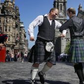 Un vote pour sept différences, on Ecosse le chardon pour une rose ? - Lumières et Liberté