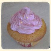 Cupcake à la fraise au thermomix ou kitchenaid - La cuisine de poupoule
