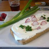 C'est au café Op 't Hoeksken - Wemmel (Bouchout) que vous dégusterez le meilleur Platte Kaas ou tartine Bruxelloise !