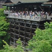 Kyôto : Le Kiyomizu-dera 清水寺 (Temple de l'Eau Pure) et son célèbre balcon UNESCO - JAPON BALADES