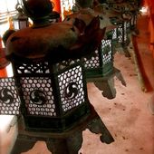 Préf. de Nara : Nara : Le sanctuaire des lanternes Kasuga-Taisha 春日大社 UNESCO - JAPON BALADES