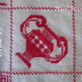 SAL : Plaid Broderie Rouge... Grille 49 L/2 - Chez Mamigoz