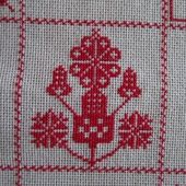 SAL : Plaid Broderie Rouge... Grille 77/B6 - Chez Mamigoz