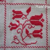 SAL : Plaid Broderie Rouge... Grille 48 / I7 - Chez Mamigoz
