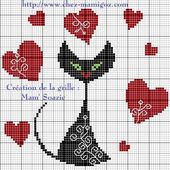 Le Chat Noir Stylisé aux cœur : grille gratuite à broder - Chez Mamigoz