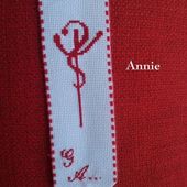 Marque-pages brodé pour Kiné et débarbouillette - Chez Mamigoz