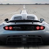 Cette voiture plus rapide que la Bugatti Veyron Supersport... - Ultimate Supercars