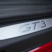 911 GT3 type 991 à vendre à prix cassé sur petite annonce dans un état déplorable - Ultimate Supercars