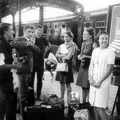 Jeunes filles des années 70 - C'est la vie ! Images d'archives