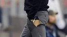 Pep Guardiola invente le craque-pantalon pour fêter la qualif!