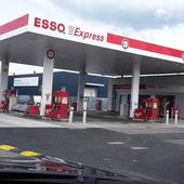 Humour Blondes: Station d'essence