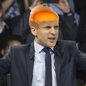 Video Salon de l'agriculture: Emmanuel Macron reçoit un œuf en pleine tête - Doc de Haguenau