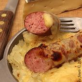Gratinée de Saucisse Fumée au Chou Blanc et Saint-Nectaire - La Cuisine des Jours...