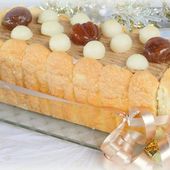 Charlotte à la crème de marron, vanille et poires comme une bûche - La Médecine Passe Par La Cuisine