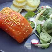 Recette : Saumon mi-cuit fumé, salade pommes de terre, roquette et radis express - Les Gralettes