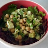 Recette : Salade d'avocat et pois chiches à la feta - Les Gralettes