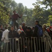 Exclusif : L'UE se prépare à déporter 400,000 migrants... - MOINS de BIENS PLUS de LIENS