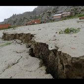 La croûte terrestre se fracture de toute part - MOINS de BIENS PLUS de LIENS
