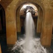 Après les attentats, l'eau sous très haute surveillance à Paris - MOINS de BIENS PLUS de LIENS