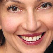 Fleur de Corée virée pour Audrey-la-copine-de-Julie ! - MOINS de BIENS PLUS de LIENS