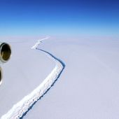"Un évènement majeur qui va changer le paysage": - Le LarsenC est un bloc de glace de 5000 km2. Il est en train de se détacher. - MOINS de BIENS PLUS de LIENS