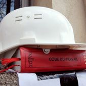 Réforme du marché du travail : le calendrier voulu par Macron - MOINS de BIENS PLUS de LIENS