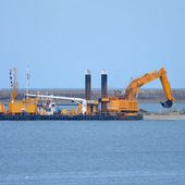 Travaux de déroctage en grande rade -