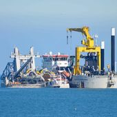 Travaux de déroctage en rade de Cherbourg