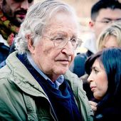 Noam Chomsky : l’élection de 2016 fait peser un risque de “désastre absolu” sur les États-Unis