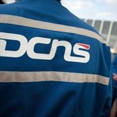 À Cherbourg, l'usine de sous-marin DCNS bloquée - Ça n'empêche pas Nicolas