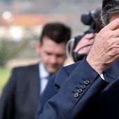 La presse dévouée à Berlin et à Bruxelles condamne François Fillon - Ça n'empêche pas Nicolas