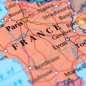 DÉPARTEMENT PAR DÉPARTEMENT, LES COMMUNES QUI CONCENTRENT LE PLUS DE RICHES