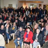 SOLIDAIRES des " 8 de Goodyear " : SALLE COMBLE à Rouvroy (Pas-de-Calais) -