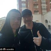 The Edge avec un fan à Dublin 05/03/2016 - U2 BLOG