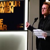Bono reçoit l'award Du Man Of The Year à Los Angeles 14/11/2016 - U2 BLOG