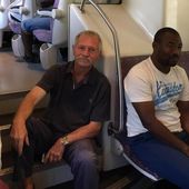 Nice (06) : plus de 200 migrants africains accompagnés par José Bové arrivent pour demander l’asile