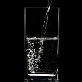 Ce que fait à votre corps un verre d'eau le matin à jeun - cancer santé médecines alternatives