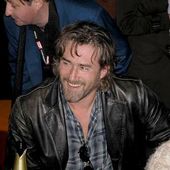 2005/03 - 2007/03: C'est pas moi, c'est l'autre! débarque en France - ROY DUPUIS EUROPE
