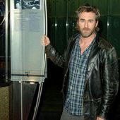 2006/04 - Sortie de "Maurice Richard" au Canada anglais - ROY DUPUIS EUROPE