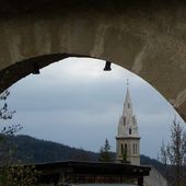 Balade authentique au cœur d'un vieux village du Champsaur Ancelle - Hélène SF