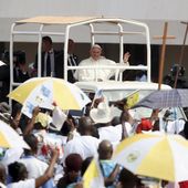 LA VISITE DU PAPE FRANÇOIS A SOULEVÉ L'ESPOIR D'UNE RÉCONCILIATION.