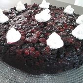 Gâteau renversé aux fruits rouges - la table de clara