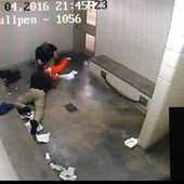 Etats-Unis : une vidéo choquante montre un gardien de prison tuant un détenu noir par strangulation