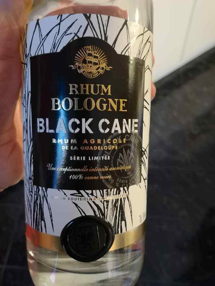 Le rhum blanc Bologne Black Cane : le pouvoir de la canne noire